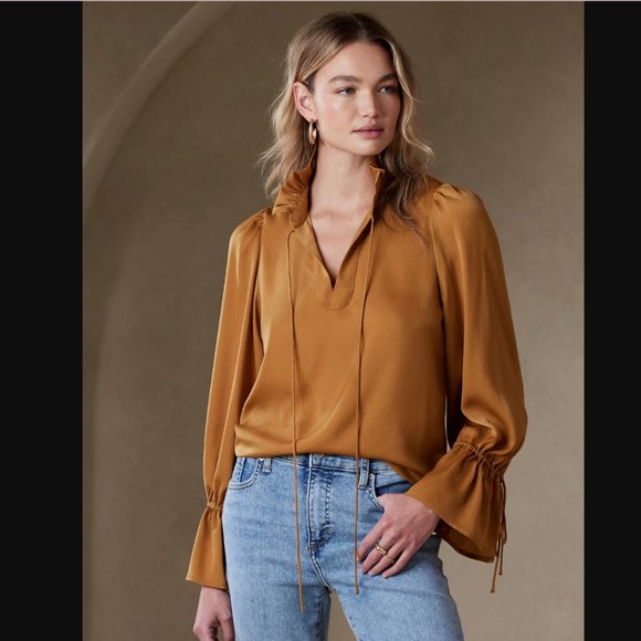 NWT Banana Republic Ruffle Tie Blouse - M - Picture 2 of 4